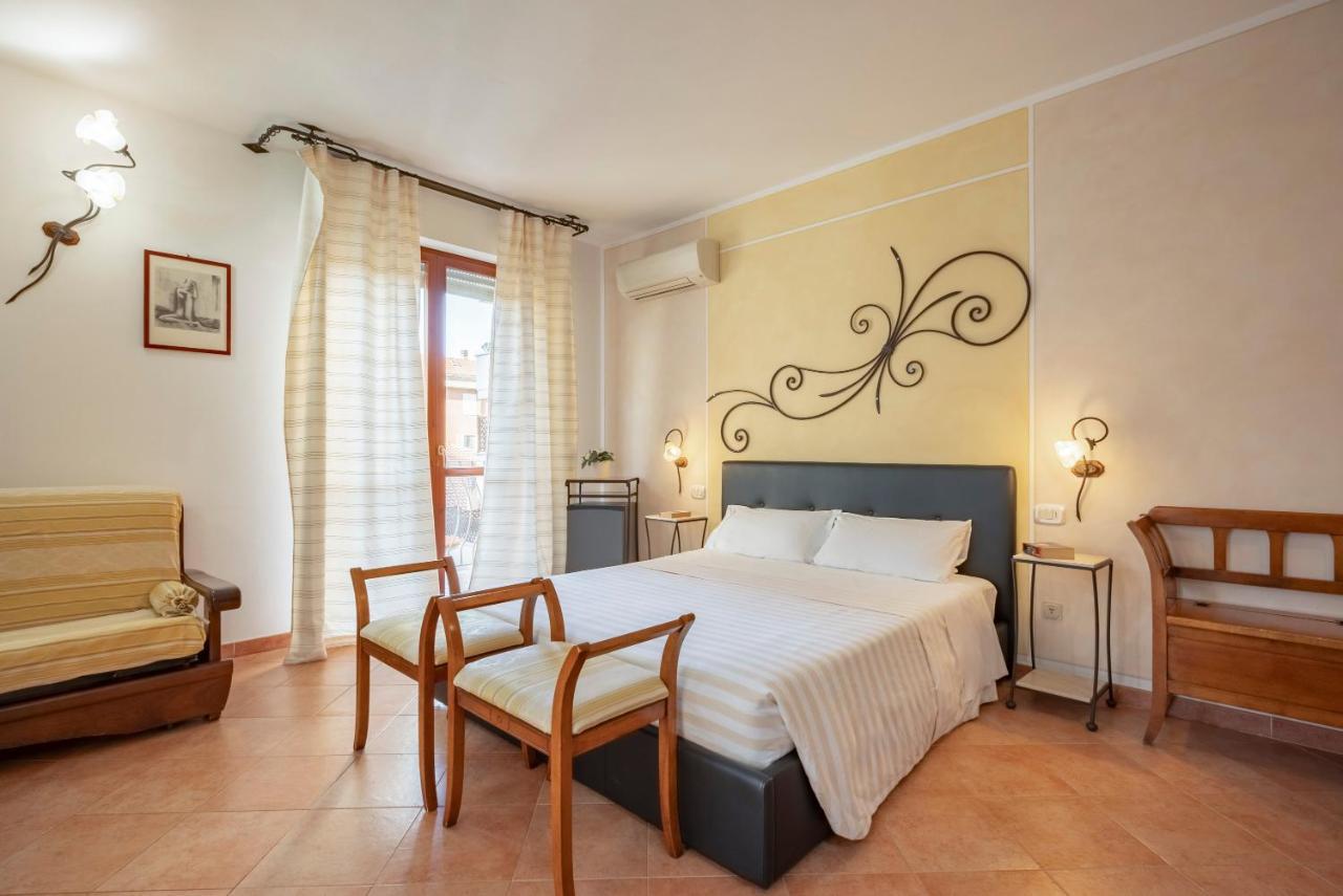Lola Piccolo Hotel E Appartamenti Marina di Grosseto Exterior foto