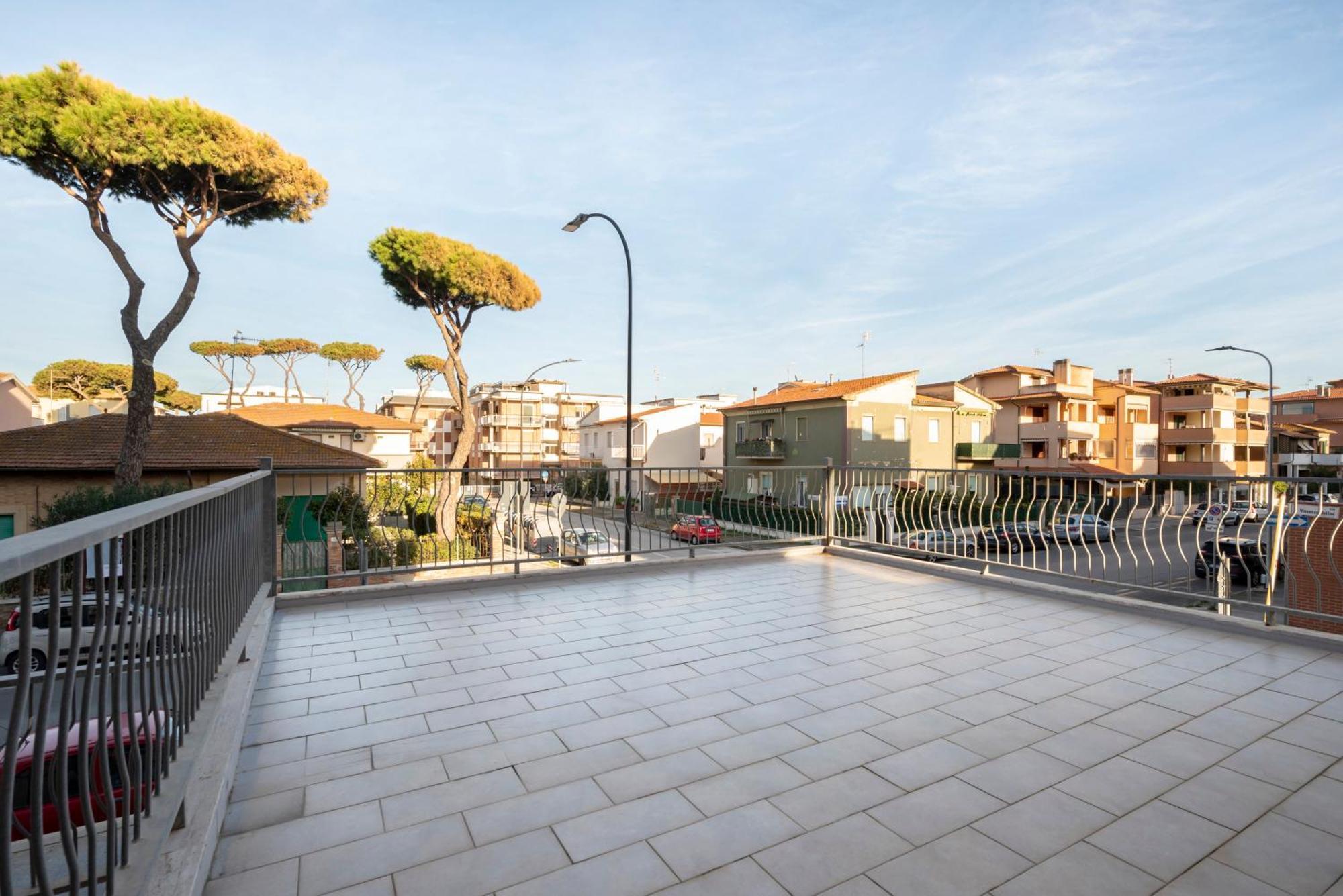Lola Piccolo Hotel E Appartamenti Marina di Grosseto Exterior foto