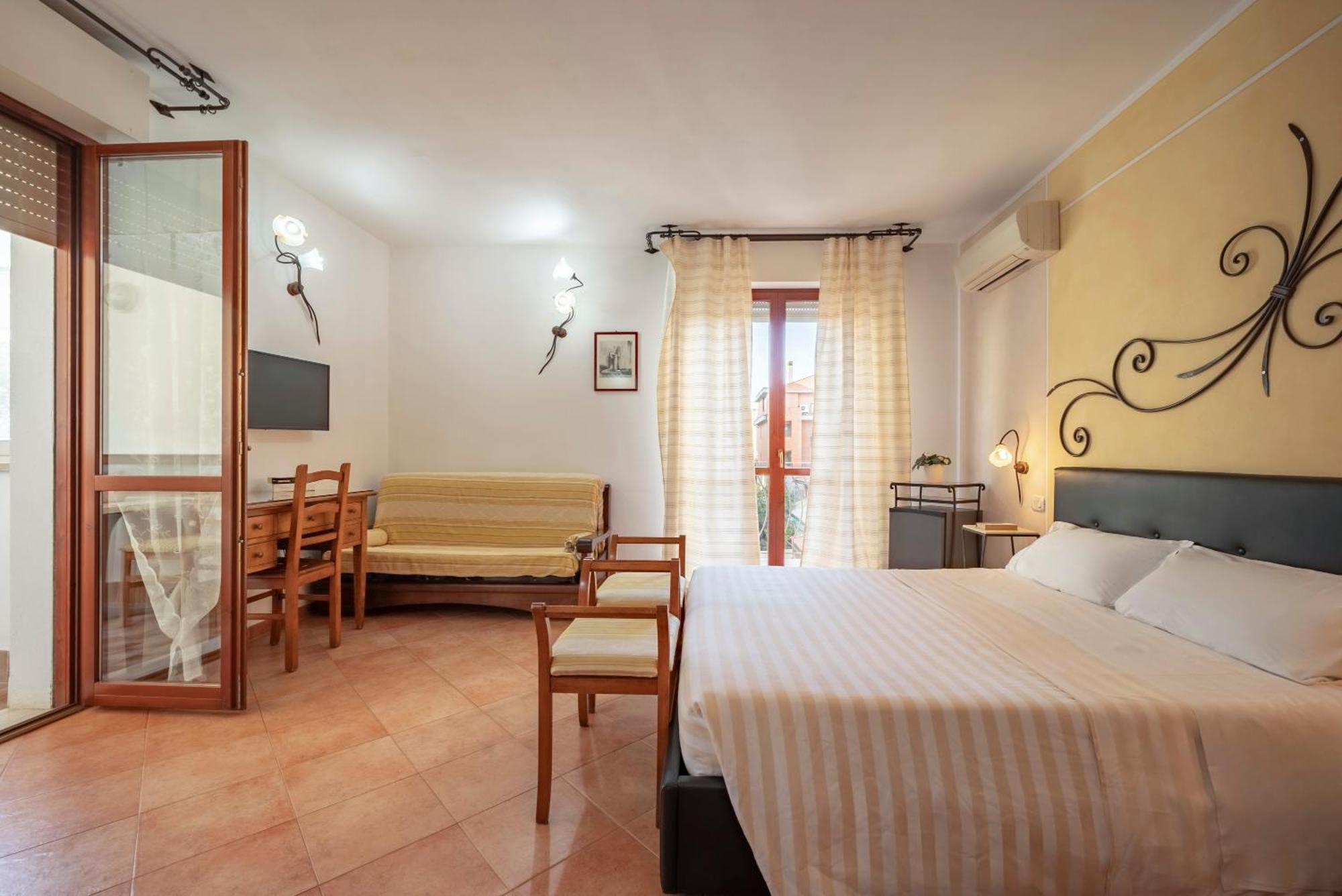 Lola Piccolo Hotel E Appartamenti Marina di Grosseto Exterior foto