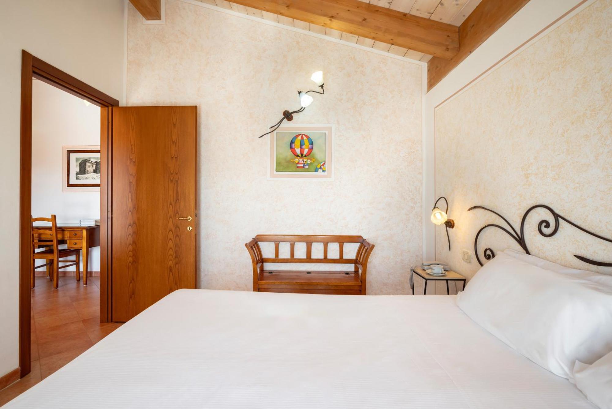 Lola Piccolo Hotel E Appartamenti Marina di Grosseto Exterior foto